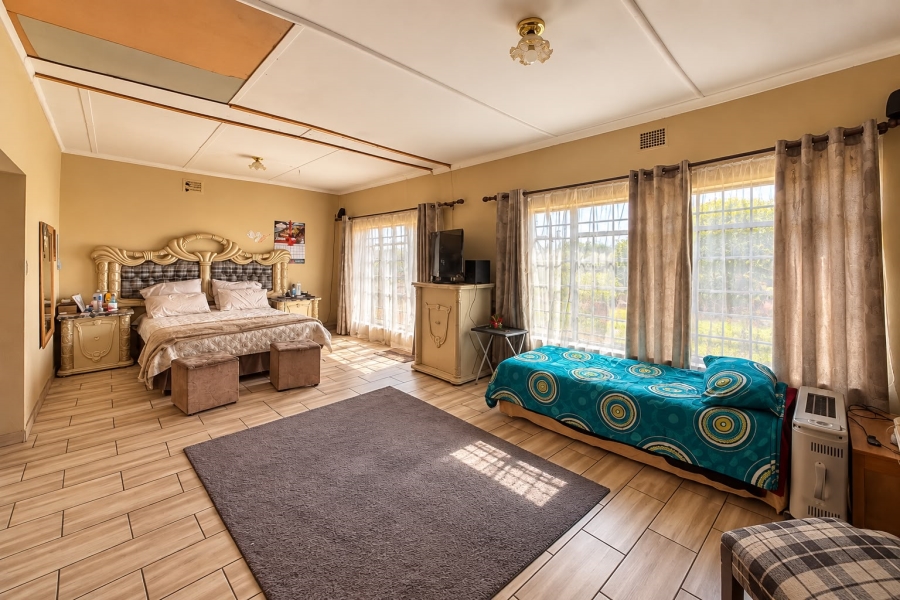 5 Bedroom Property for Sale in Meiringspark North West